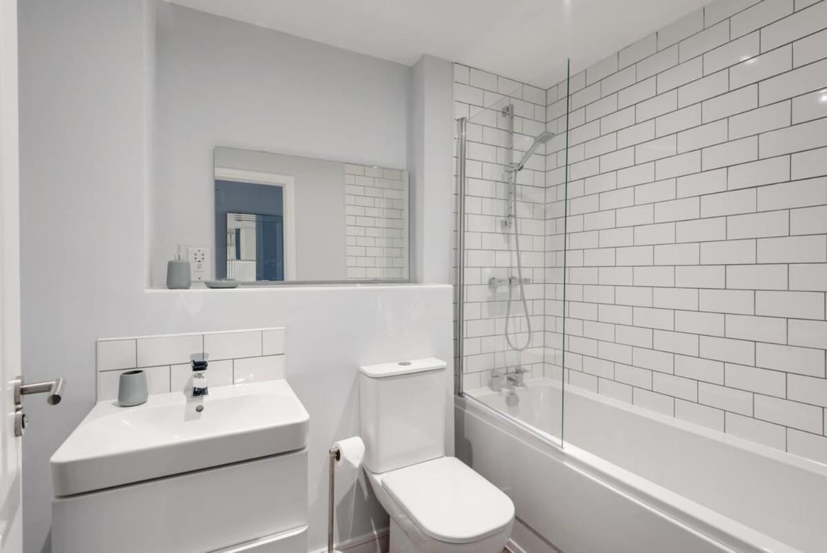 Lovely 1 Bed Flat In The Heart Of Apartment *
